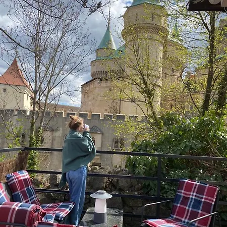 Folklorna Chyza Alojamento de Turismo Selvagem Bojnice